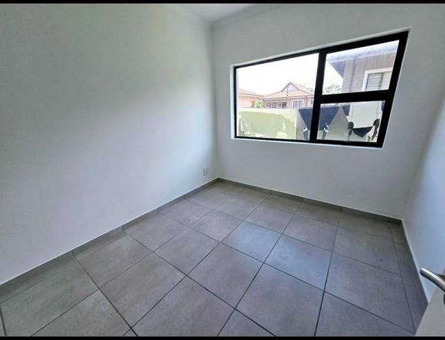 3 BEDROOM APARTMENT FOR SALE IN WINKLESPRUIT
